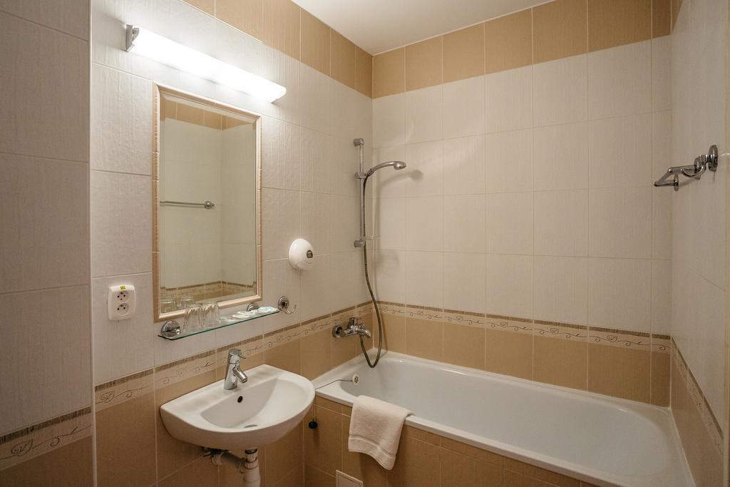 Hotel Artin 3*